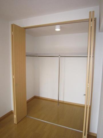 奥行きのある収納