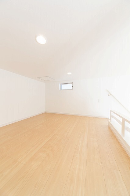 こちら寝室にいかがでしょうか。