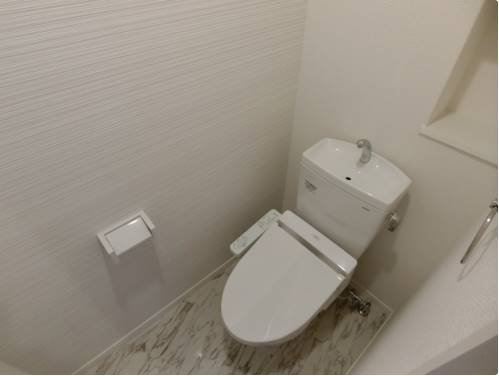 ウォシュレット完備。