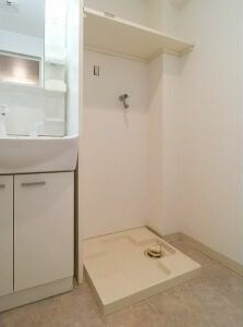 もちろん室内洗濯機置場です。