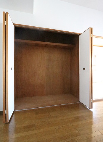 たっぷり収納できるクローゼットです