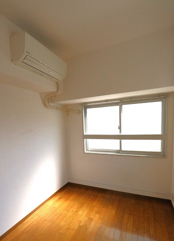 エアコン付きで一年中快適に過ごせます