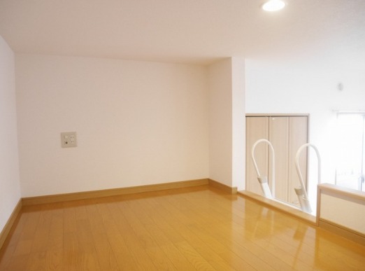 こちら寝室にいかがでしょうか。