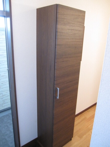 スニーカーからブーツまでたくさんの靴が収納可能です