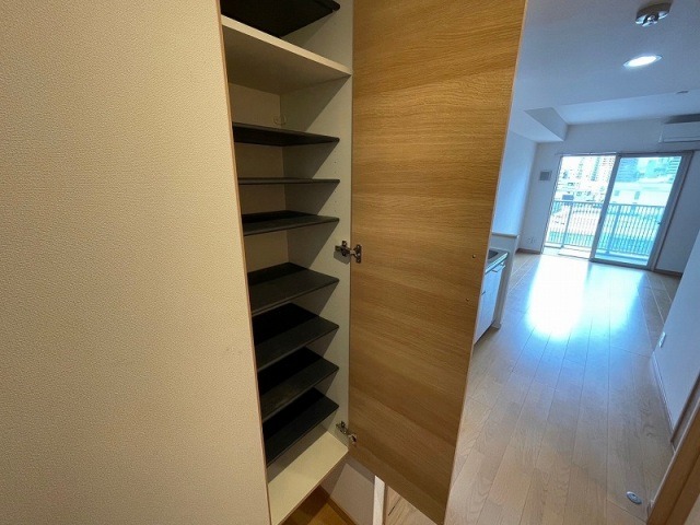 玄関はこんな感じです。