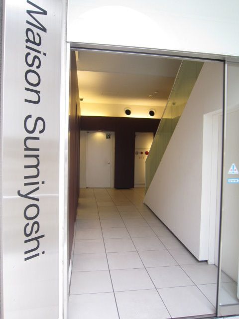 きれいなエントランスですね