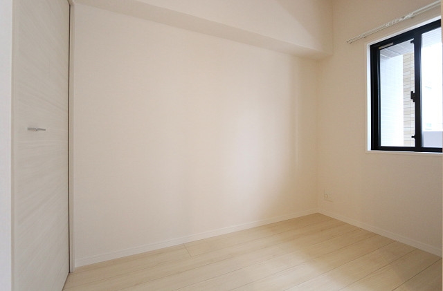 寝室にぴったりの洋室です