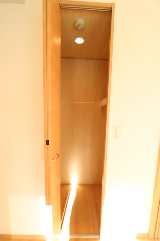 お洋服が多い方でも楽々収納できます