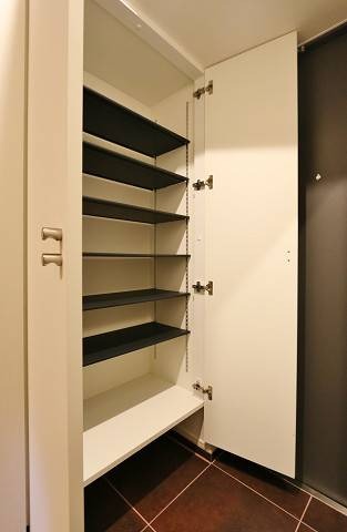 高さのあるシューズボックス