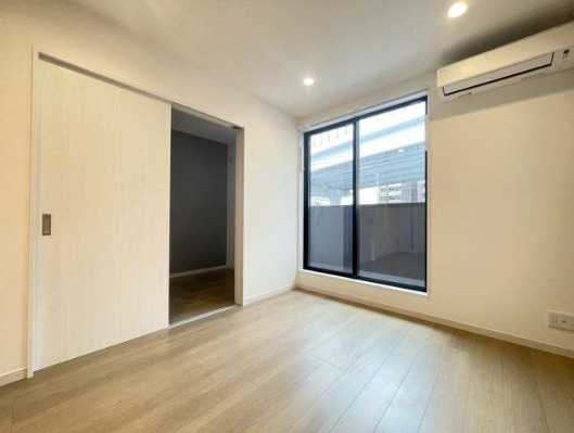 エアコン付きで年中快適に過ごせますね