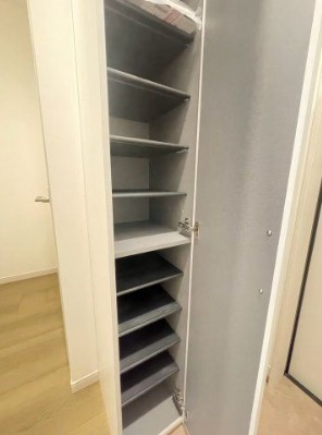 高さのあるシューズボックス