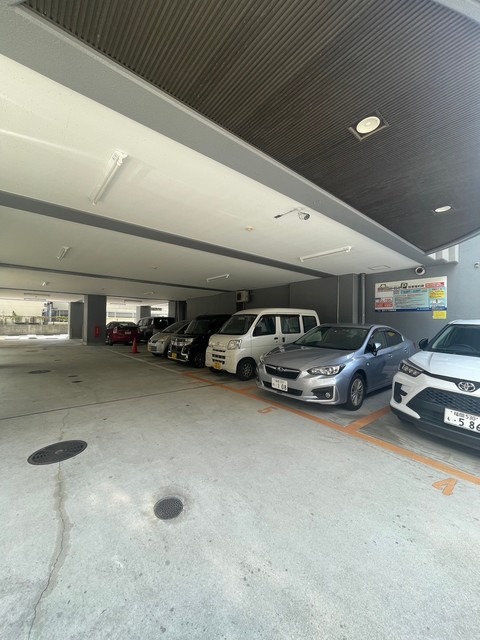 敷地内駐車場完備。
