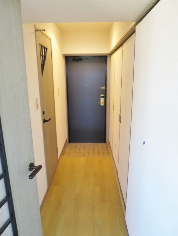 開放感のある玄関でお出迎え