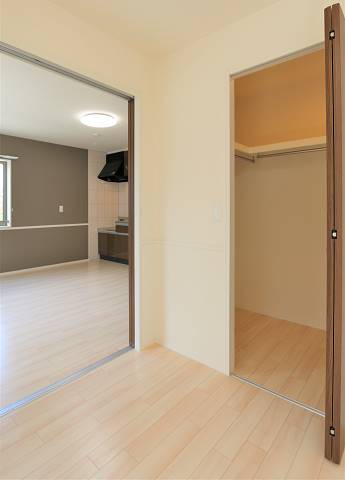 収納たっぷりでいいですね。