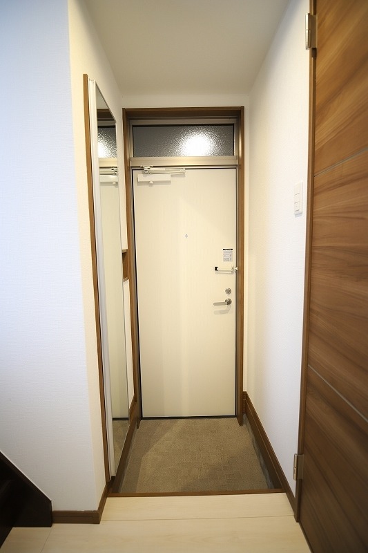 玄関はこのようになっています。