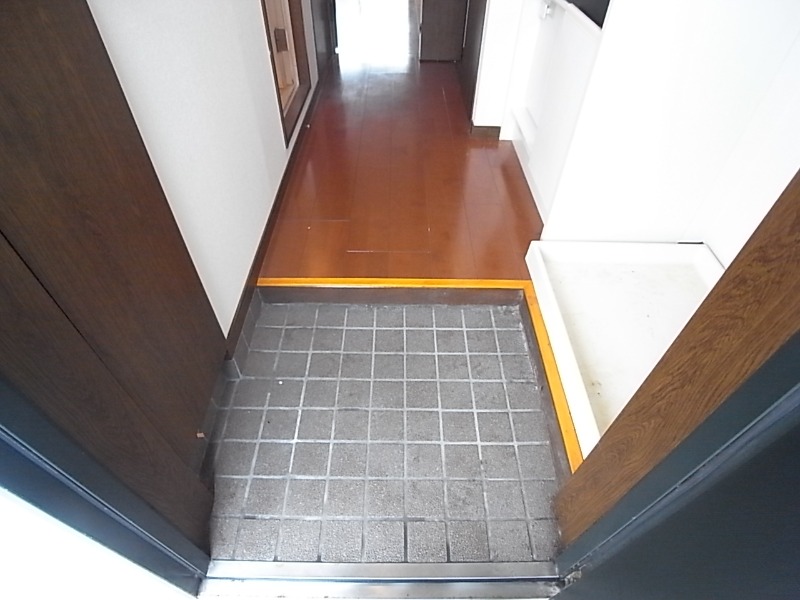 玄関からはこのようになっています。