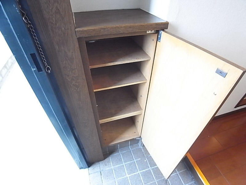 玄関収納もしっかりございます。