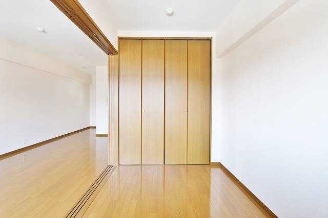 こちらは寝室にいかがでしょうか