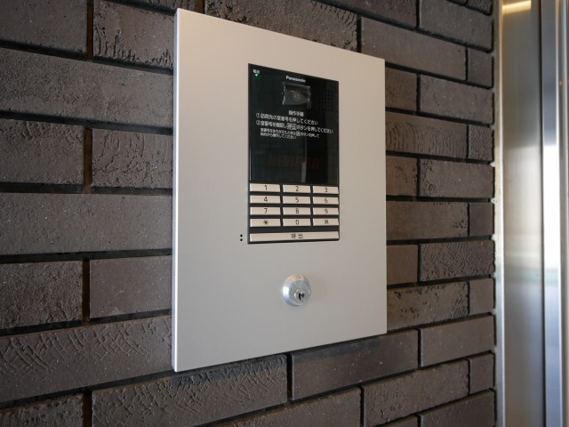 女性の方も安心のオートロック付き