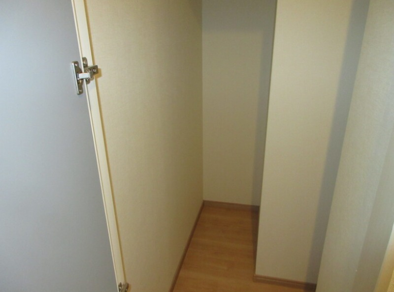 奥行きのあるクローゼットです