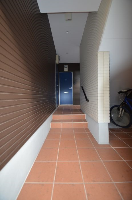 エントランスも広々です。