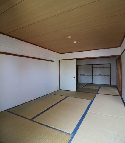 こちら寝室にいかがでしょうか。