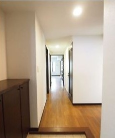 玄関はこのようになっています。