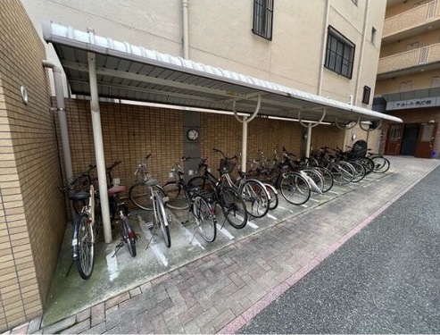 敷地内駐輪場完備