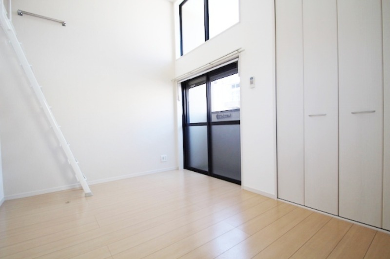 ゆったり過ごせそうなリビングですね