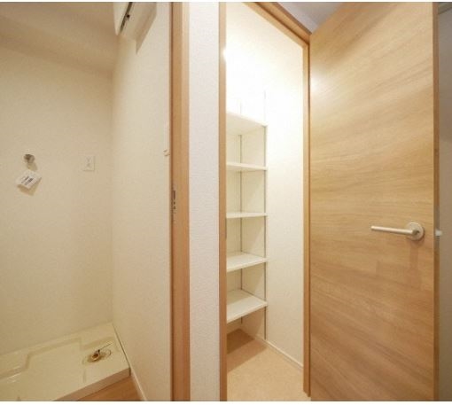 沢山の靴が収納できるシューズボックスです