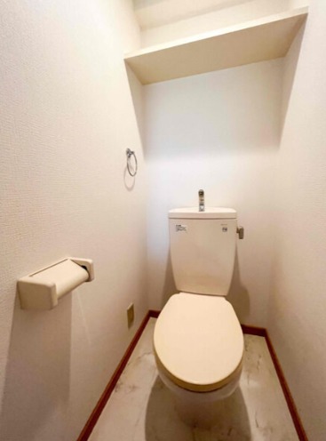 清潔感のあるトイレです