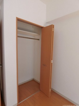 お洋服が多い方でも楽々収納できます