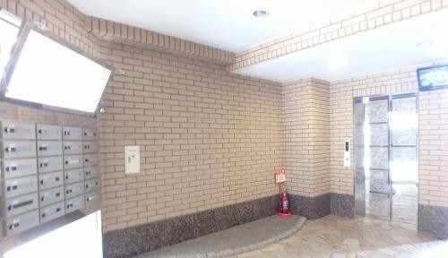 綺麗なエントランスですね