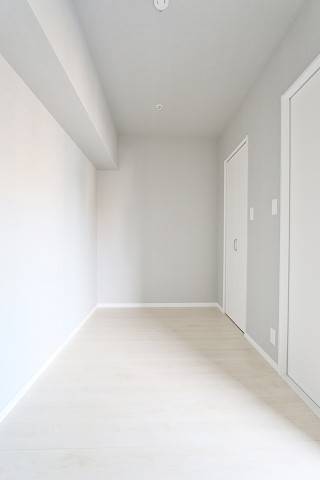 洋室も明るいです。