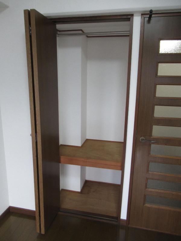 お荷物はこちらへ。