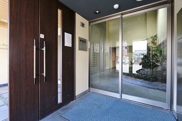 ロビーも和仕様です
