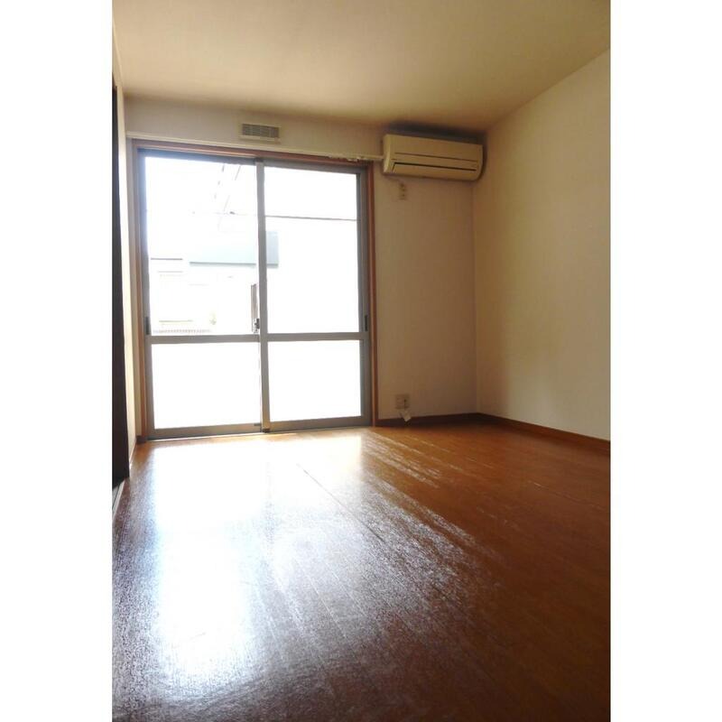 日当たりの良い洋室