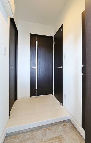 荷物があっても窮屈感を感じませんね