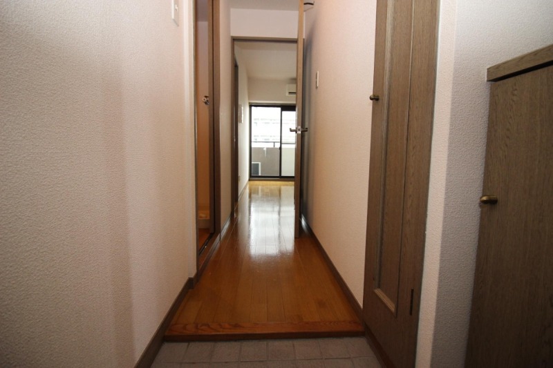 玄関からはこのようになっています