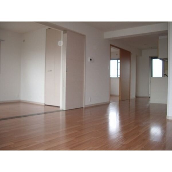 広々リビングでゆっくりできます