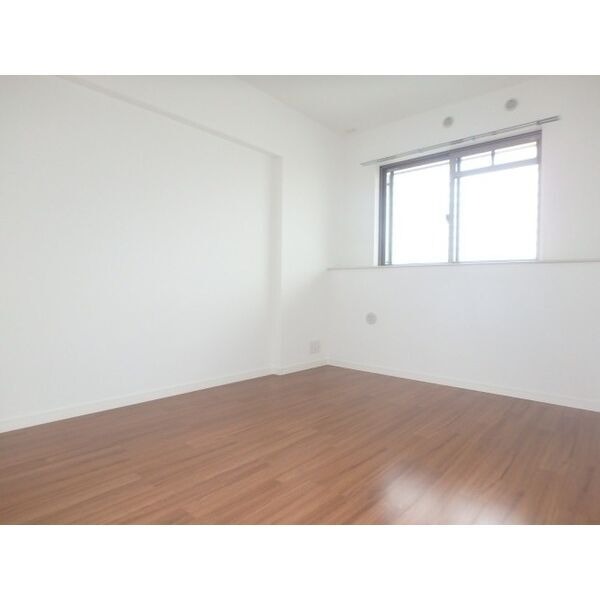 こちら寝室にいかがでしょうか？