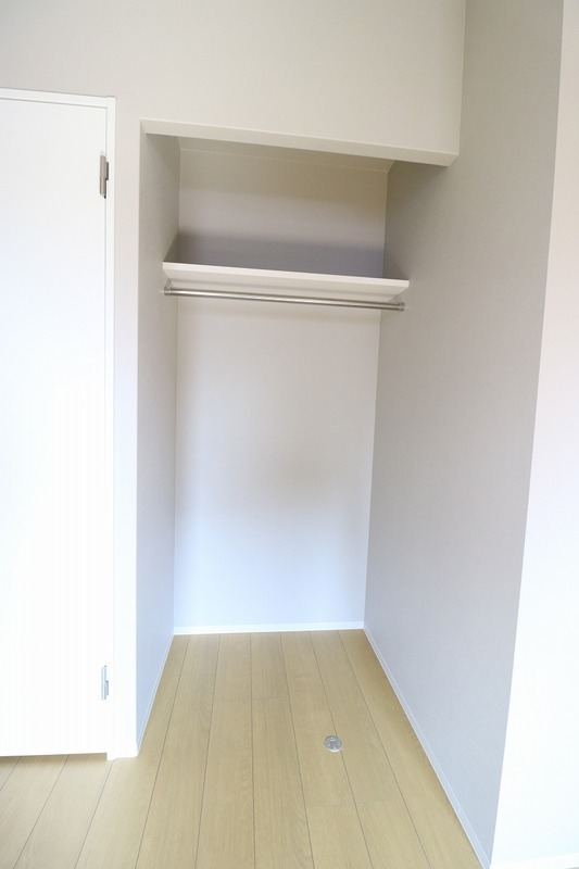 奥行きのあるクローゼットです