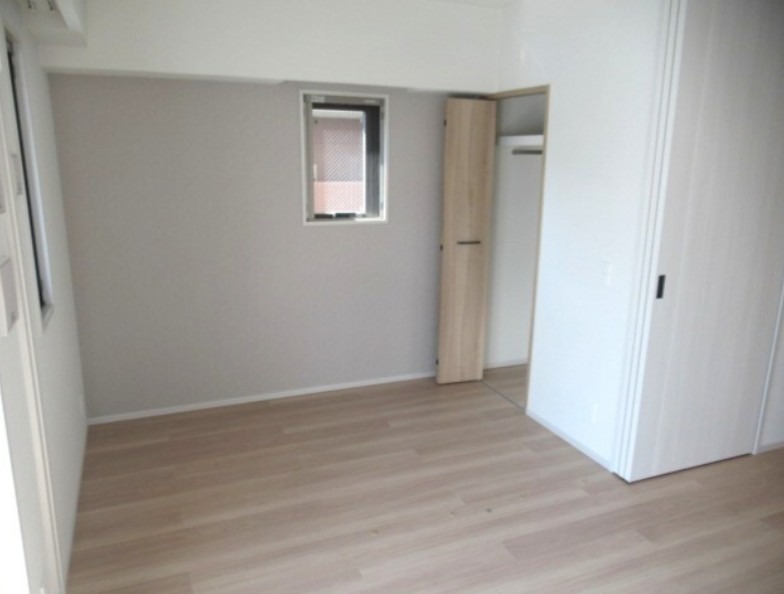 こちら寝室にいかがでしょうか。