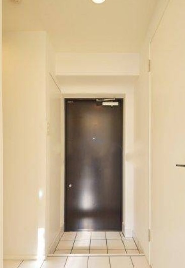 玄関はこのようになっています。