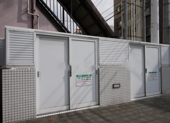 共有のごみ置き場です。