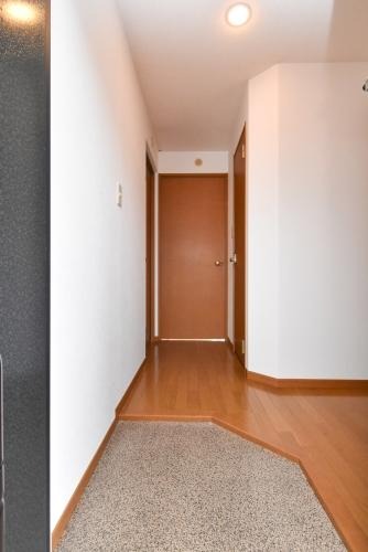 玄関からはこんな感じです。