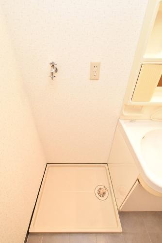 もちろん室内洗濯機置き場付きです。