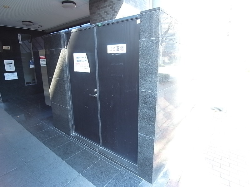 共有ごみ置き場です。