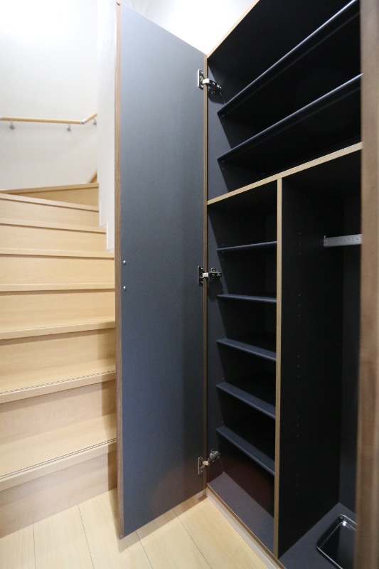 シューズボックス完備。