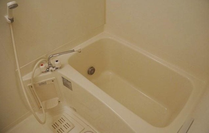 追い焚き機能付きのお風呂です